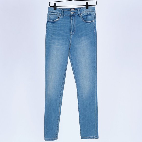 Urban Outfitters Denim - BDG Twig High Rise Skinny Jean 28